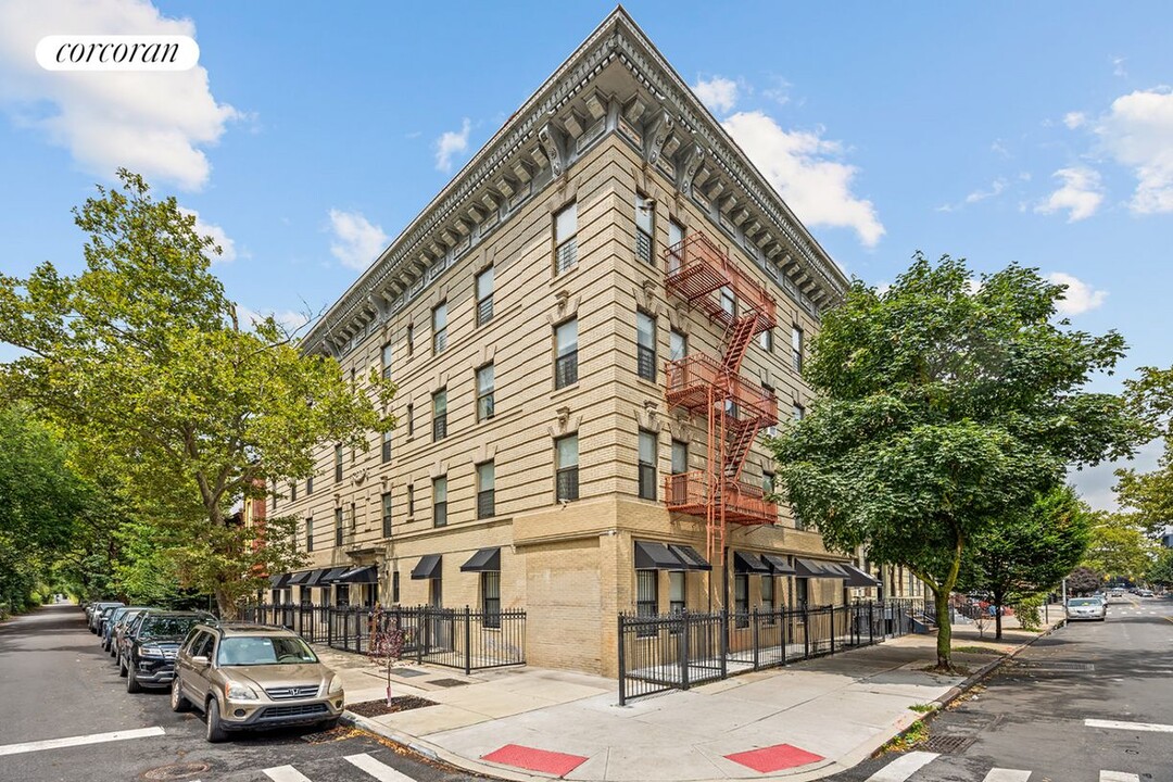 70 Patchen Ave in Brooklyn, NY - Building Photo