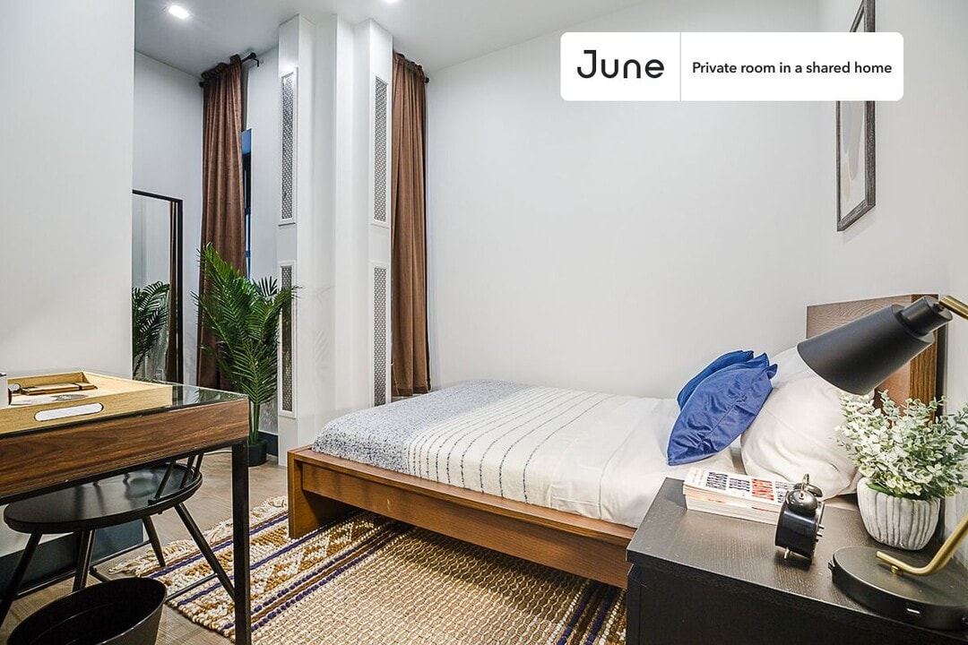 Room in Shared 3 bed/2 bath home in New York, NY - Building Photo