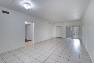4301 28th St N in St. Petersburg, FL - Building Photo - Building Photo