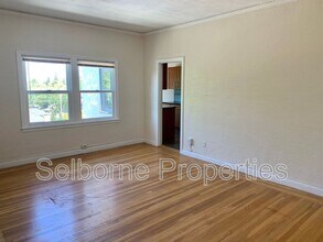 507 Forest St in Oakland, CA - Building Photo - Building Photo