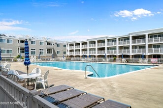 1201 NJ-35 in Mantoloking, NJ - Building Photo - Building Photo