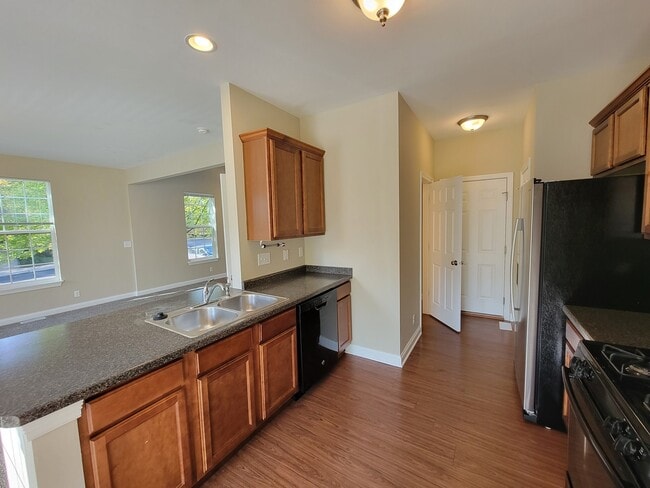 63 Melrose Ct in South Elgin, IL - Building Photo - Building Photo