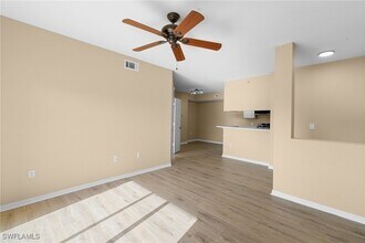 6360 Aragon Way in Ft. Myers, FL - Building Photo - Building Photo