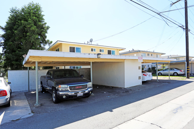 6591 Ginger Ln in Westminster, CA - Foto de edificio - Building Photo