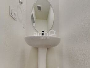 1306 W 16th Ave in La Center, WA - Building Photo - Building Photo