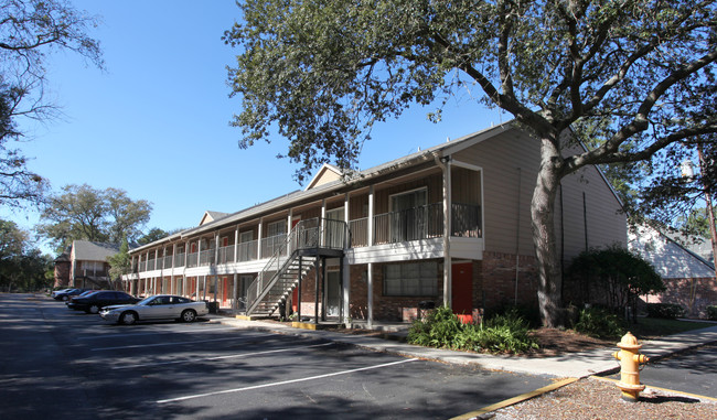 University Place Apartments in Jacksonville, FL - Building Photo - Building Photo