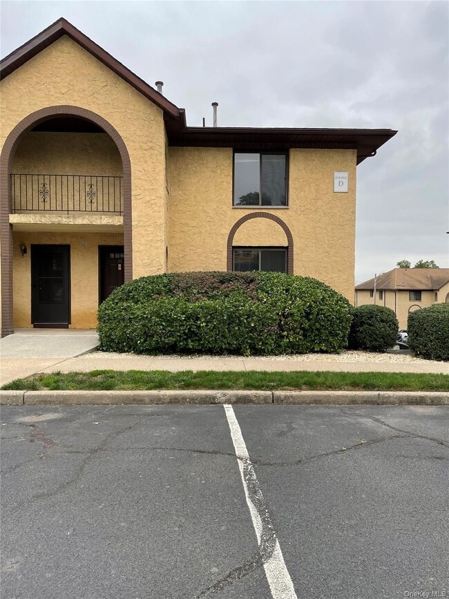 32 Omni Parc Dr