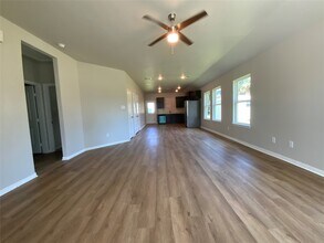 619 W Bayshore Dr in Palacios, TX - Building Photo - Building Photo