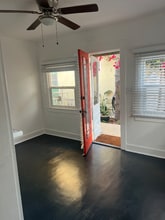 307 E Bay Ave in Newport Beach, CA - Building Photo - Building Photo