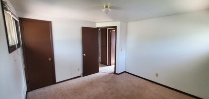 5231 7th St NE in Minneapolis, MN - Building Photo - Building Photo