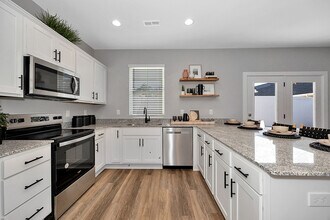 VLux Madison in Madison, AL - Building Photo - Building Photo