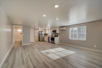 3326 Branch St in Sacramento, CA - Building Photo - Building Photo