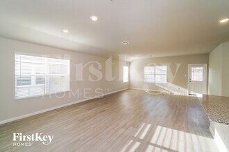 2704 La Mundial St in Seguin, TX - Building Photo - Building Photo