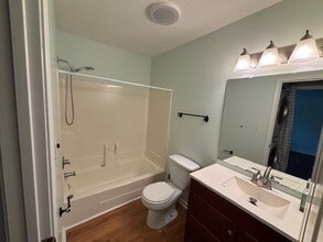 2742 Hollywood Ter, Unit #30 in Louisville, KY - Building Photo - Building Photo