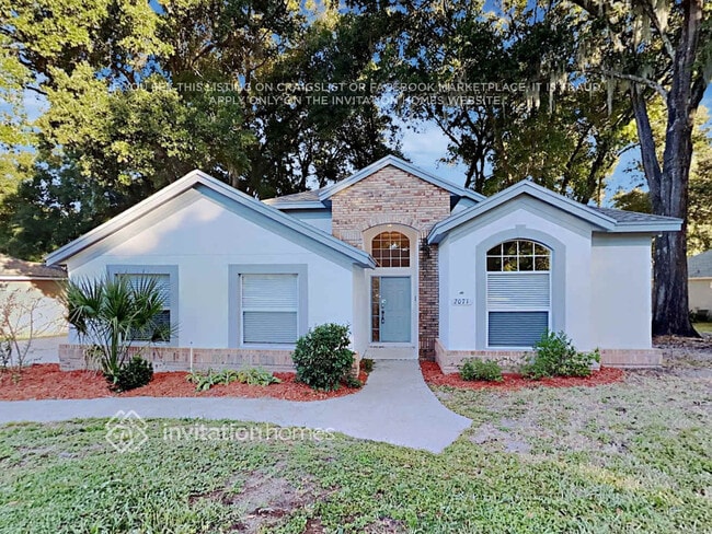 property at 2071 Lake Marion Dr