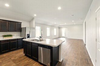 21402 Wimborne Glen Wy in Katy, TX - Building Photo - Building Photo