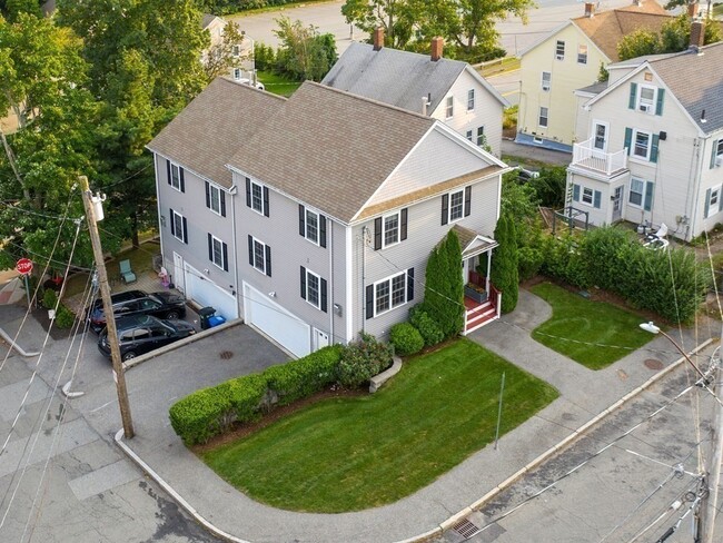 162 Massasoit St in Waltham, MA - Building Photo - Building Photo