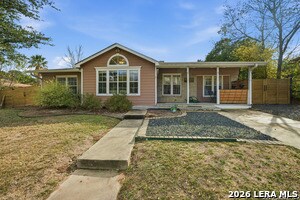 126 Shadow Hill Dr in San Antonio, TX - Building Photo