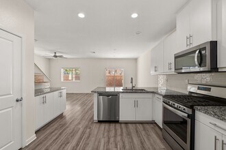 27463 Caprock Way in Moreno Valley, CA - Building Photo - Building Photo