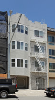 2466 Chestnut St in San Francisco, CA - Building Photo