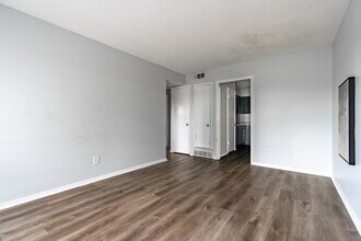 Tiger Flats in Memphis, TN - Building Photo - Interior Photo