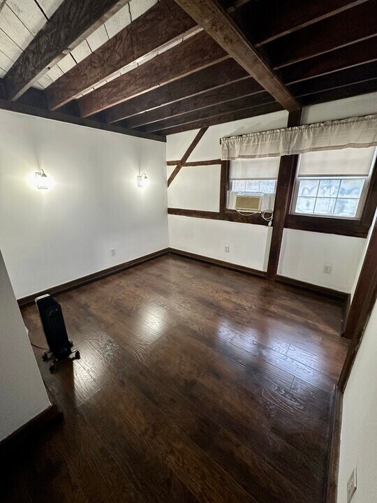 3622 Chain Bridge Rd in Fairfax, VA - Building Photo