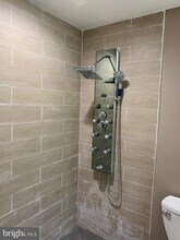 204 Donmore Dr in Great Falls, VA - Building Photo - Building Photo