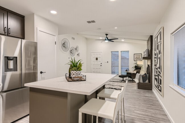 property at 3005 Edgedale Dr