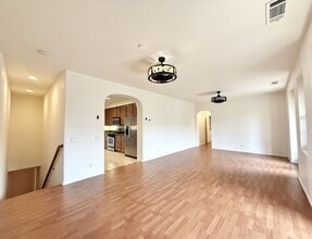 106 Paseo Bravo in Palm Desert, CA - Building Photo - Building Photo