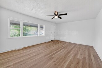 90 Needham St in Clarksburg, WV - Building Photo - Building Photo