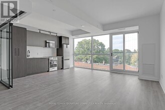 2369 Danforth Ave in Toronto, ON - Building Photo - Building Photo