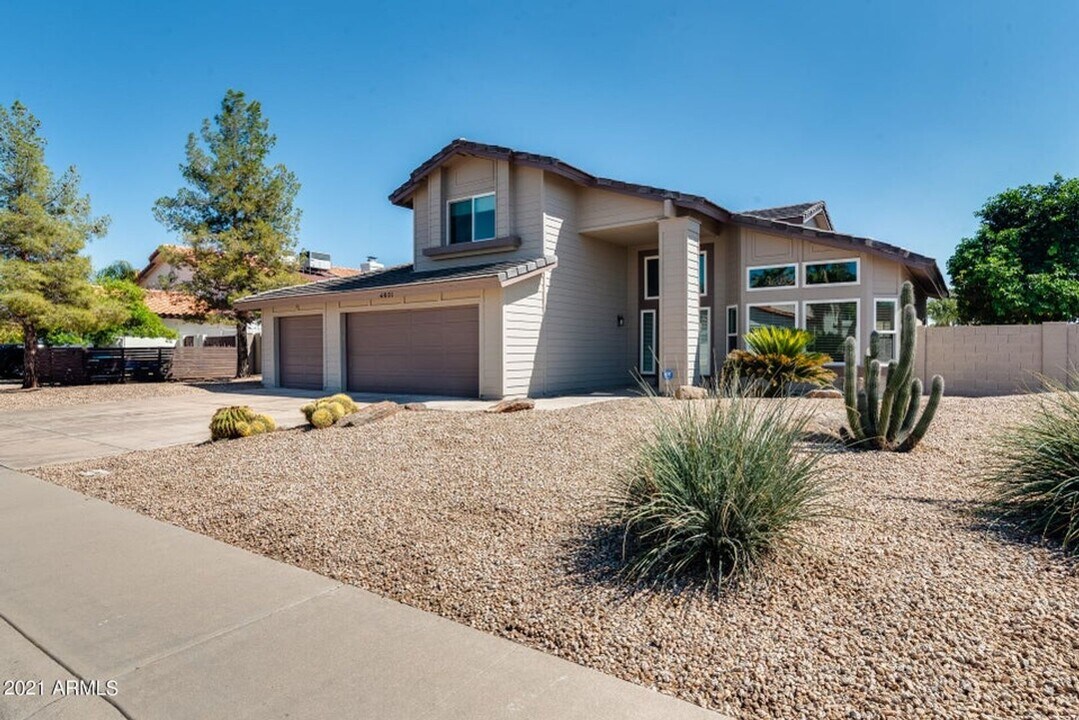 4401 E Vista Dr in Phoenix, AZ - Building Photo