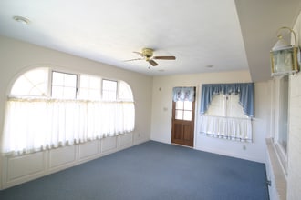 3120 Loveland Dr in Lincoln, NE - Foto de edificio - Building Photo