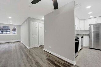 3161 N Cambridge Ave in Chicago, IL - Building Photo - Building Photo