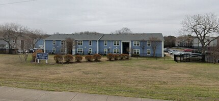 Walnut Creek Apartments in Austin, TX - Foto de edificio - Building Photo