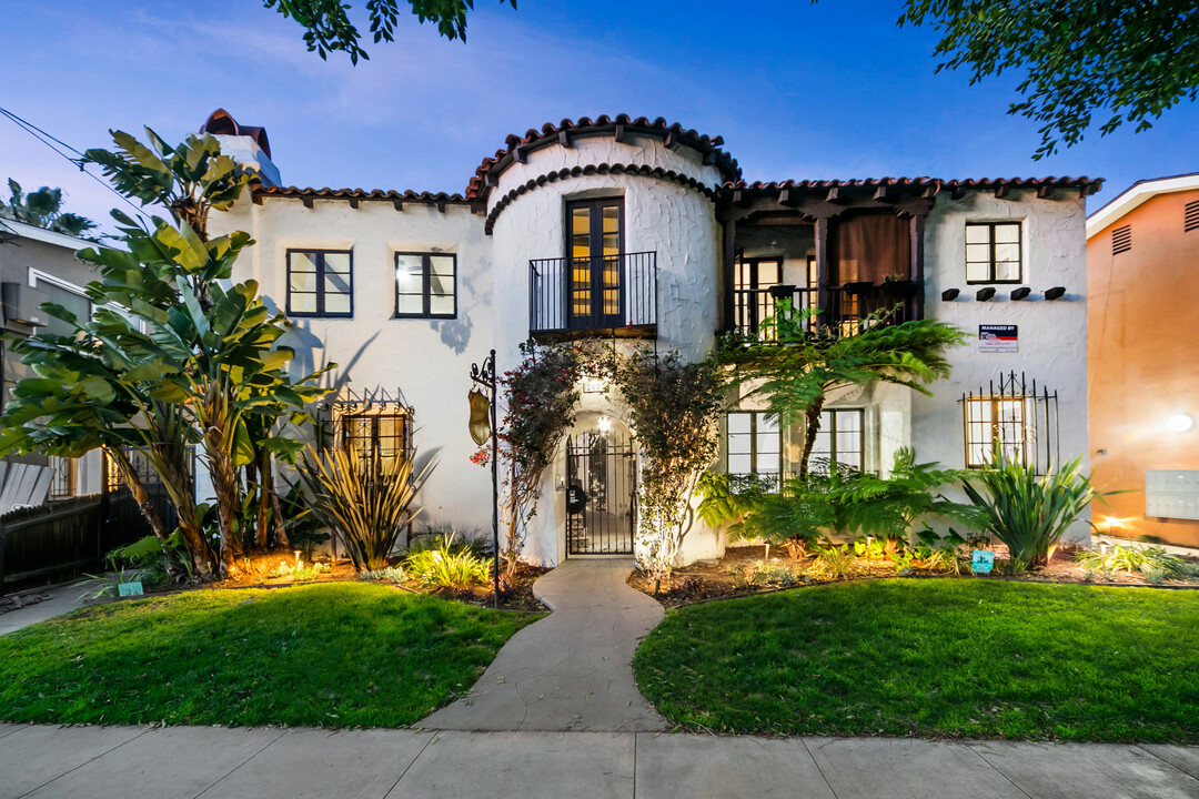 Casa Del Patio in Long Beach, CA - Foto de edificio