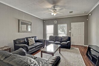 2226 Naomi St in Houston, TX - Building Photo - Building Photo
