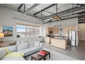 111 E Franklin Ave in Minneapolis, MN - Building Photo - Building Photo