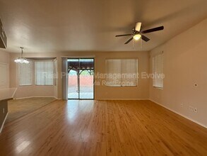 9854 E Escondido Ave in Mesa, AZ - Building Photo - Building Photo