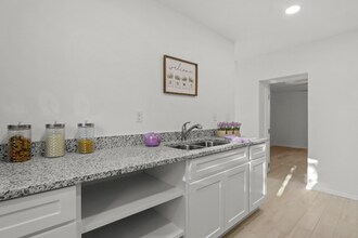 9316 San Lorenzo Ave-Unit -Unit A in El Paso, TX - Building Photo - Building Photo