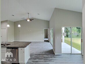 7356 S Cameo Cir in North Port, FL - Building Photo - Building Photo