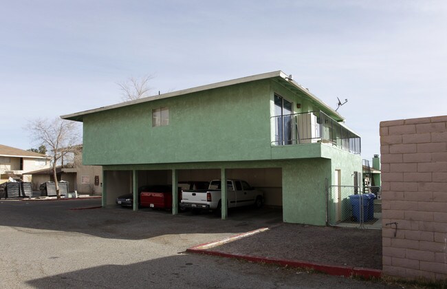 1160 Deseret Ave in Barstow, CA - Foto de edificio - Building Photo