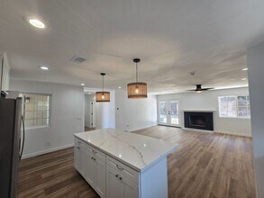 6025 Banbury St in San Diego, CA - Building Photo - Building Photo
