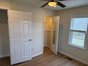 112 Holland Dr in Morganton, NC - Building Photo - Building Photo