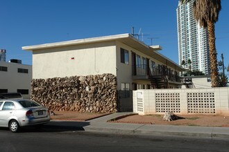 RJ Apartments in Las Vegas, NV - Building Photo - Building Photo