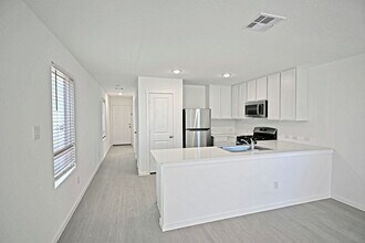 11822 Bluebell Rdg in Converse, TX - Foto de edificio - Building Photo