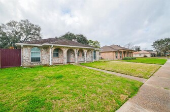 9323 Claridge Dr in Houston, TX - Building Photo - Building Photo