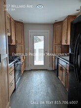 917 Willard Ave W in Rockford, IL - Building Photo - Building Photo
