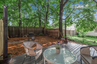 196 Maple St in Buffalo, NY - Building Photo - Building Photo