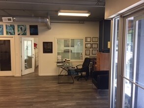 2421 Telegraph Ave in Oakland, CA - Building Photo - Interior Photo